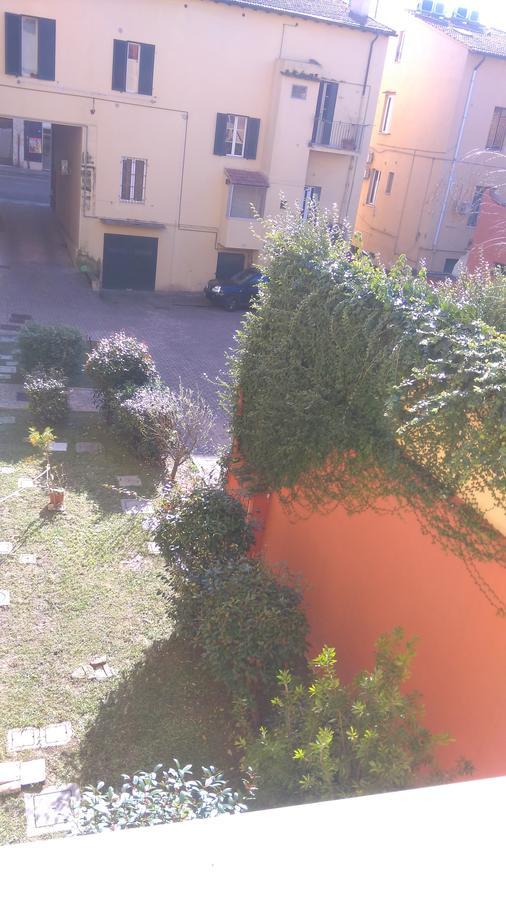 A Due Passi Dal Treno Apartment Pisa Luaran gambar