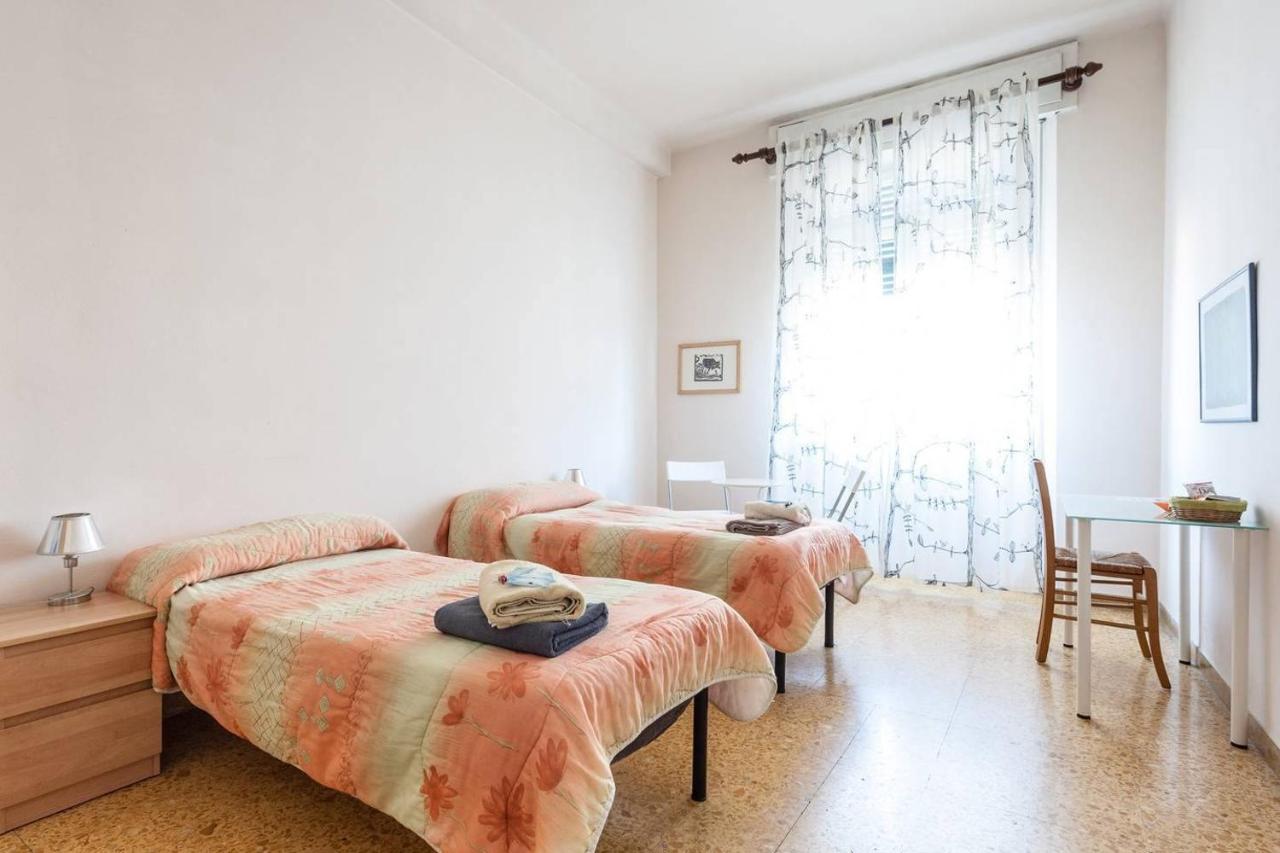 A Due Passi Dal Treno Apartment Pisa Luaran gambar